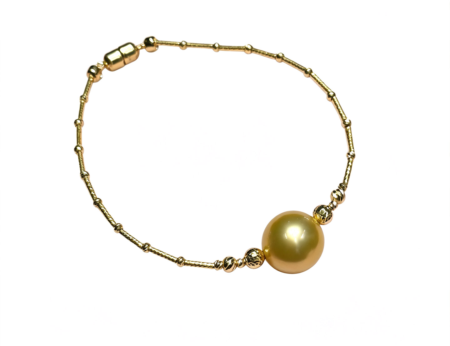 South Sea Golden Pearl Shiny Stylish Bracelet